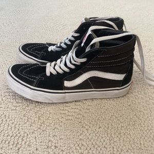 Women’s high top Vans Off the Wall skateboard shoe sneaker black suede
